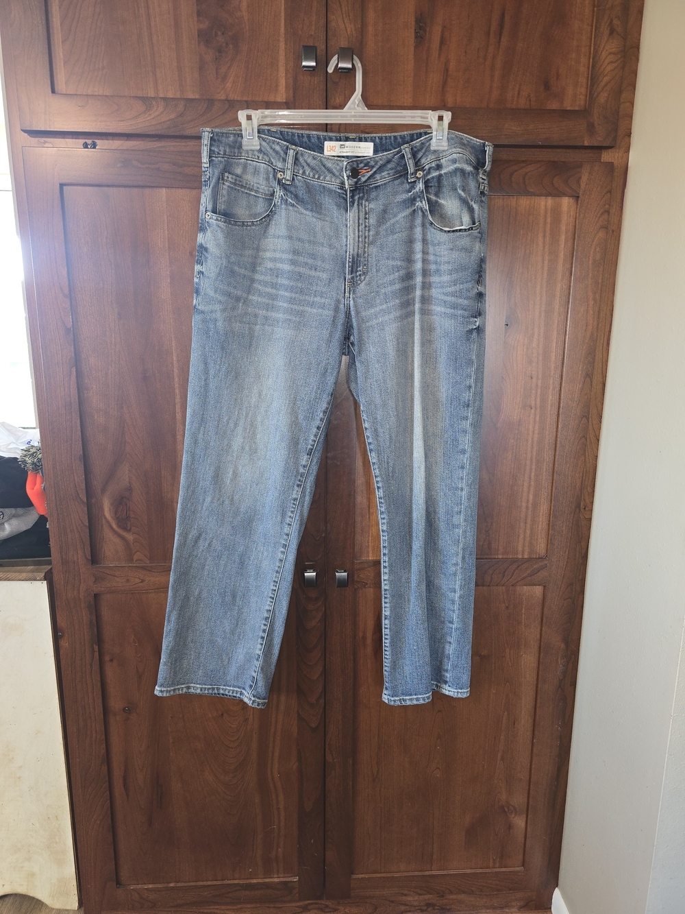 Lee Men's Relaxed Light Blue Jeans